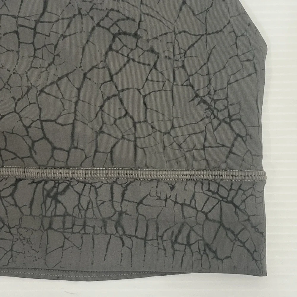 Lululemon‎ Energy Longline Bra Size 2 Gray Thread Dye Crackle Pattern Cross Back